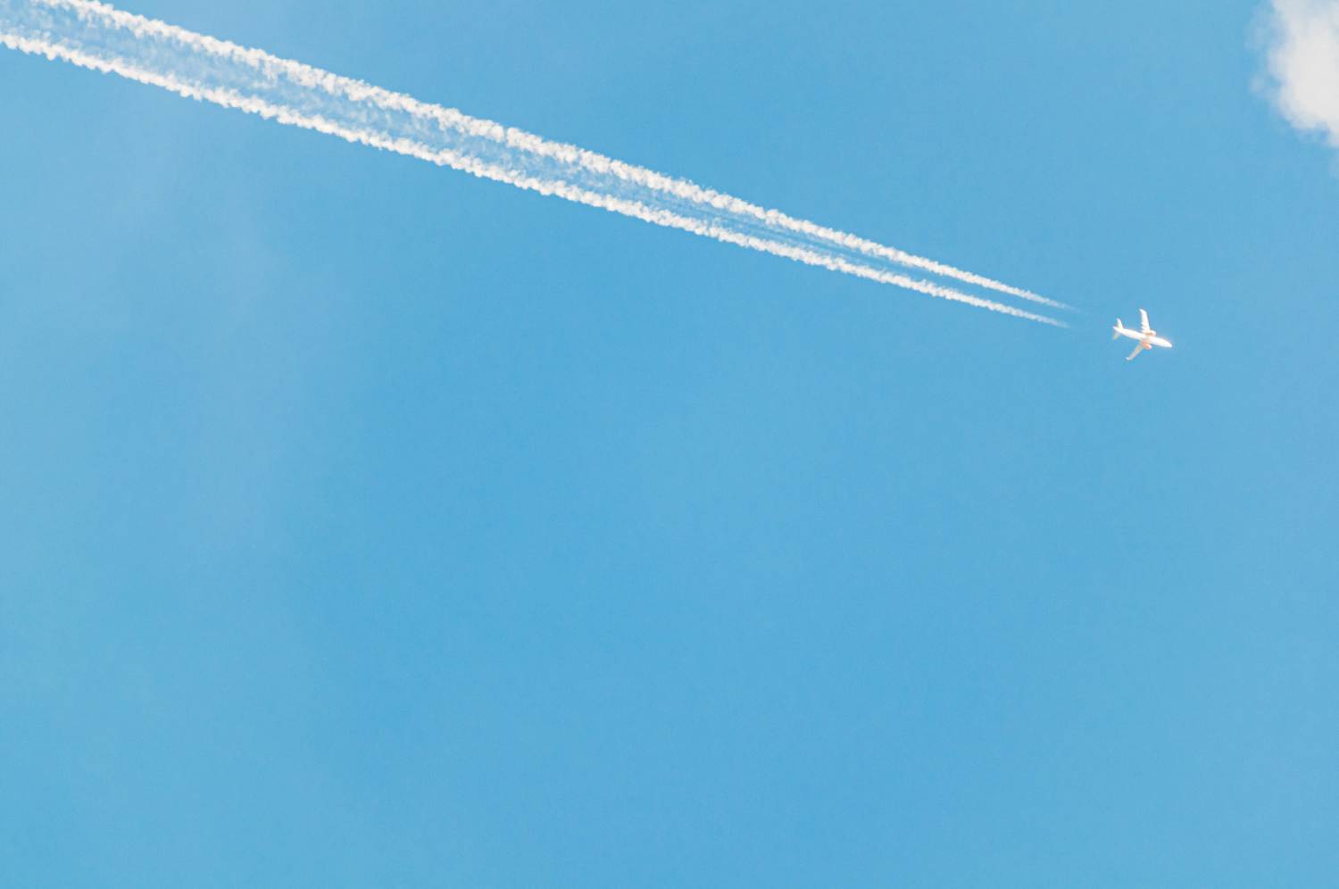 Luftfahrtindustrie verursacht 2-3% aller CO2-Emissionen weltweit